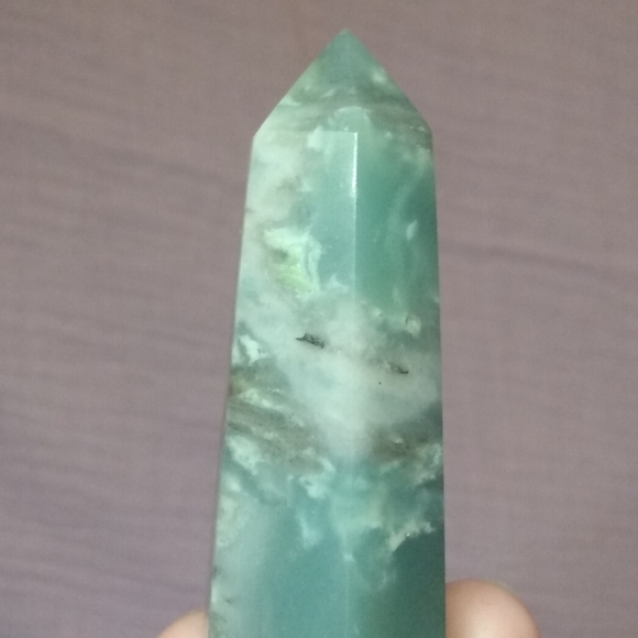 New Caribbean Calcite mini tower 75.9grams 3" high - Picture 4 of 8